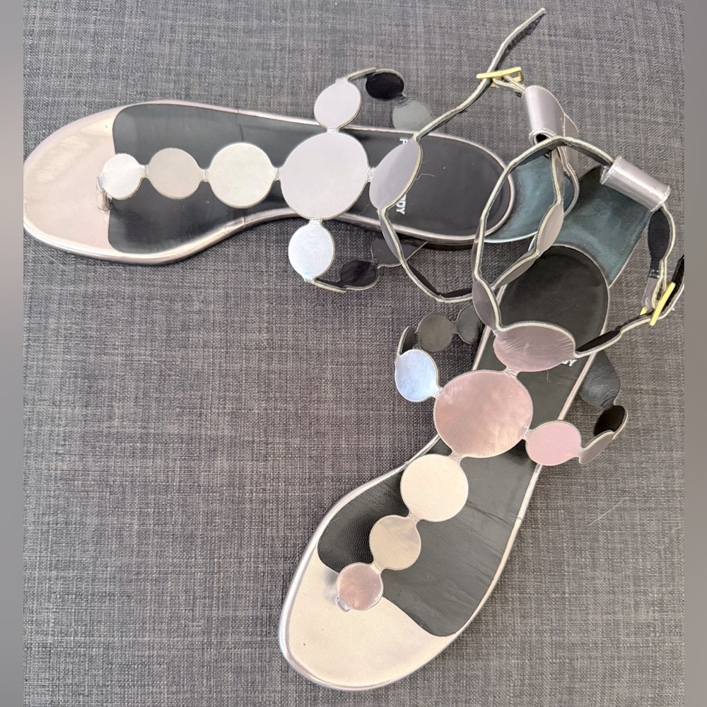 👸🏻HOST PICK 👸🏻 Pierre Hardy Chic Silver Sandals, size 8 EU 7.5 US